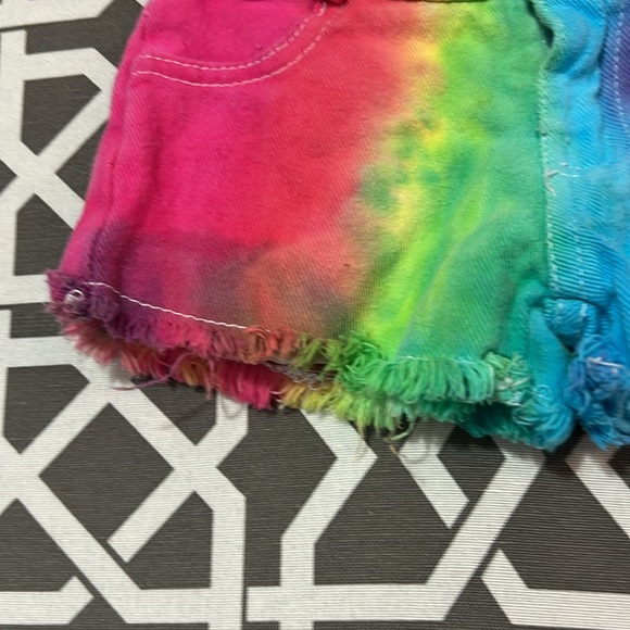 Tie Dye Jean Short Cut Offs- Size 12m - Picture 2 of 3